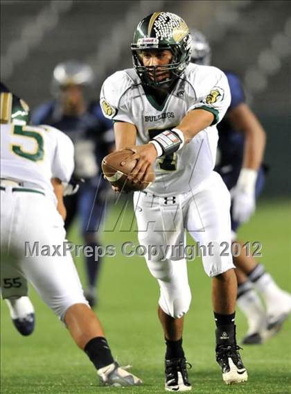 Thumbnail 3 in Le Grand vs. Sierra Canyon (CIF State Small Schools Final) photogallery.
