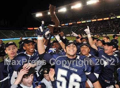 Thumbnail 1 in Le Grand vs. Sierra Canyon (CIF State Small Schools Final) photogallery.