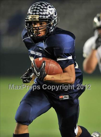 Thumbnail 3 in Le Grand vs. Sierra Canyon (CIF State Small Schools Final) photogallery.
