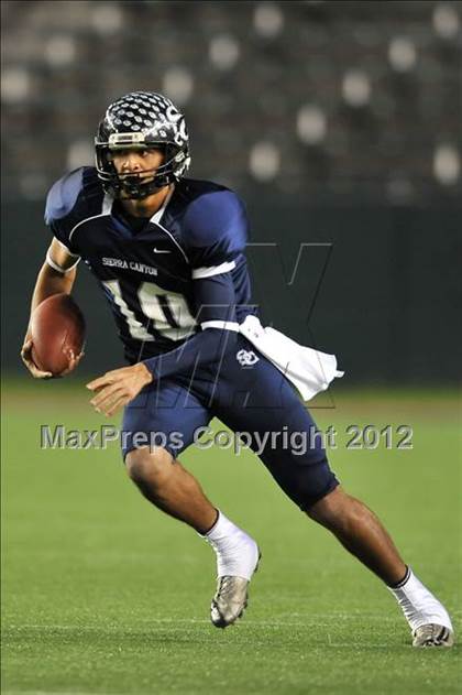 Thumbnail 2 in Le Grand vs. Sierra Canyon (CIF State Small Schools Final) photogallery.