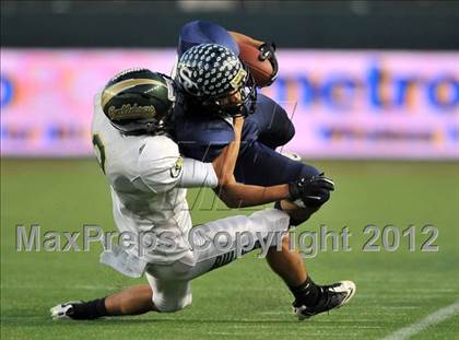 Thumbnail 3 in Le Grand vs. Sierra Canyon (CIF State Small Schools Final) photogallery.
