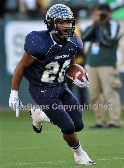 Thumbnail 2 in Le Grand vs. Sierra Canyon (CIF State Small Schools Final) photogallery.