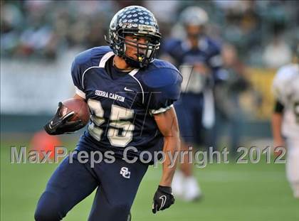 Thumbnail 2 in Le Grand vs. Sierra Canyon (CIF State Small Schools Final) photogallery.