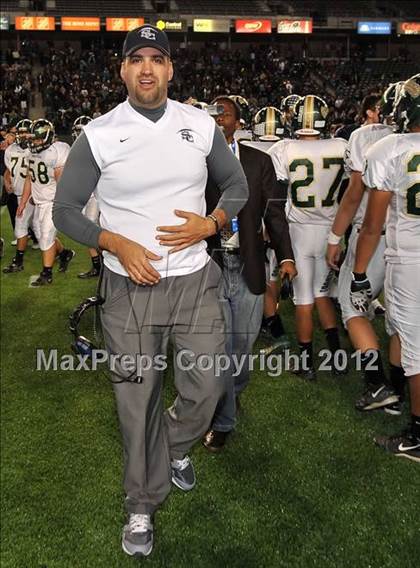 Thumbnail 2 in Le Grand vs. Sierra Canyon (CIF State Small Schools Final) photogallery.