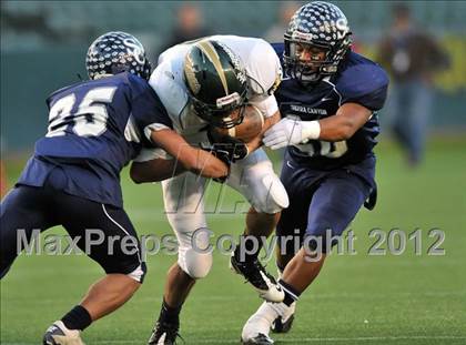 Thumbnail 2 in Le Grand vs. Sierra Canyon (CIF State Small Schools Final) photogallery.