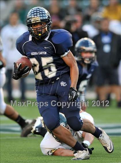 Thumbnail 2 in Le Grand vs. Sierra Canyon (CIF State Small Schools Final) photogallery.