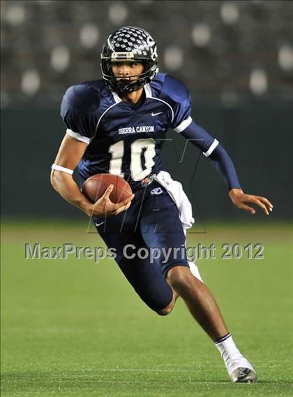 Thumbnail 1 in Le Grand vs. Sierra Canyon (CIF State Small Schools Final) photogallery.