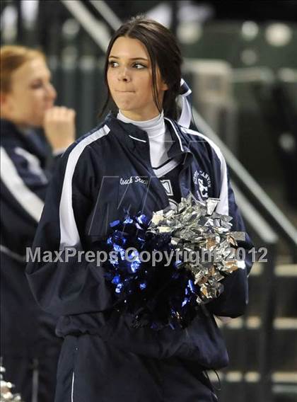 Thumbnail 2 in Le Grand vs. Sierra Canyon (CIF State Small Schools Final) photogallery.