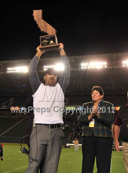 Thumbnail 1 in Le Grand vs. Sierra Canyon (CIF State Small Schools Final) photogallery.