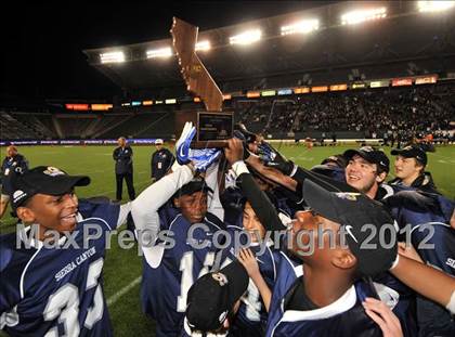 Thumbnail 1 in Le Grand vs. Sierra Canyon (CIF State Small Schools Final) photogallery.