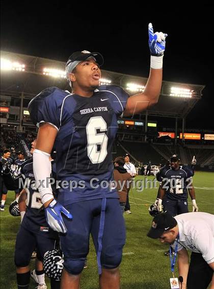 Thumbnail 1 in Le Grand vs. Sierra Canyon (CIF State Small Schools Final) photogallery.