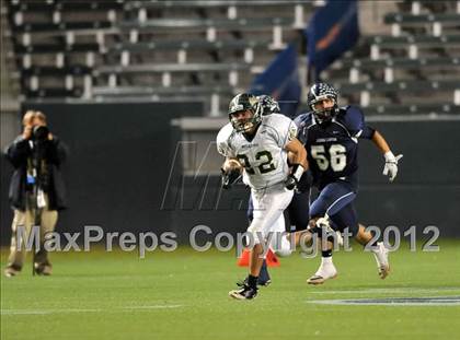 Thumbnail 1 in Le Grand vs. Sierra Canyon (CIF State Small Schools Final) photogallery.