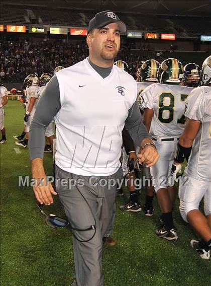 Thumbnail 3 in Le Grand vs. Sierra Canyon (CIF State Small Schools Final) photogallery.