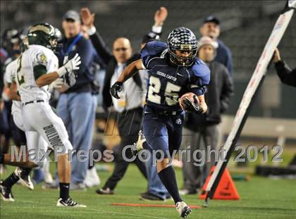 Thumbnail 3 in Le Grand vs. Sierra Canyon (CIF State Small Schools Final) photogallery.