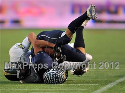 Thumbnail 3 in Le Grand vs. Sierra Canyon (CIF State Small Schools Final) photogallery.