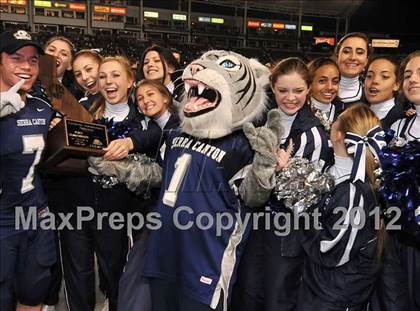 Thumbnail 1 in Le Grand vs. Sierra Canyon (CIF State Small Schools Final) photogallery.