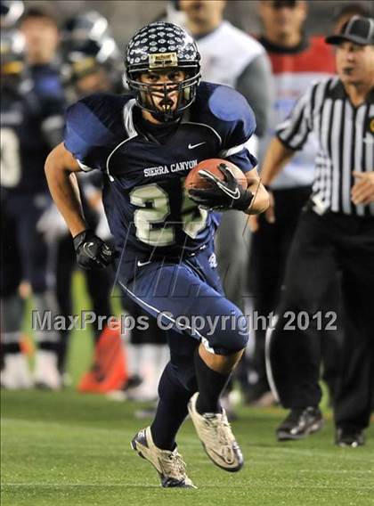 Thumbnail 3 in Le Grand vs. Sierra Canyon (CIF State Small Schools Final) photogallery.