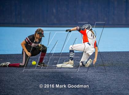 Thumbnail 3 in Seven Lakes vs Pearland (UIL 6A Region 3 Playoff) photogallery.