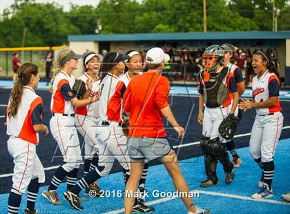 Thumbnail 2 in Seven Lakes vs Pearland (UIL 6A Region 3 Playoff) photogallery.