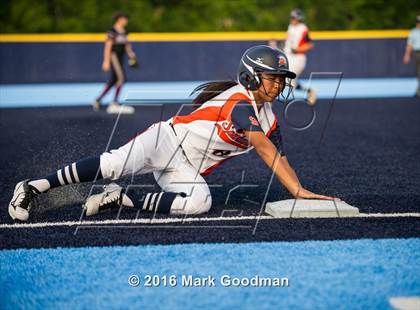 Thumbnail 3 in Seven Lakes vs Pearland (UIL 6A Region 3 Playoff) photogallery.