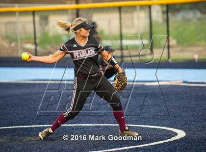 Thumbnail 1 in Seven Lakes vs Pearland (UIL 6A Region 3 Playoff) photogallery.