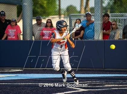 Thumbnail 3 in Seven Lakes vs Pearland (UIL 6A Region 3 Playoff) photogallery.