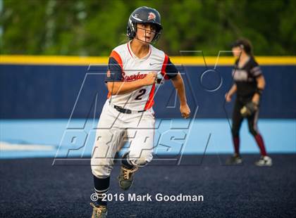 Thumbnail 1 in Seven Lakes vs Pearland (UIL 6A Region 3 Playoff) photogallery.