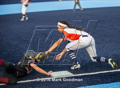Thumbnail 2 in Seven Lakes vs Pearland (UIL 6A Region 3 Playoff) photogallery.