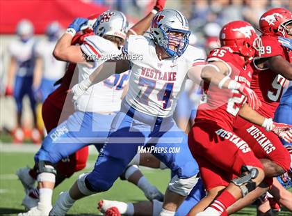Thumbnail 3 in North Shore vs. Westlake (UIL 6A Division 1 State Semifinal) photogallery.