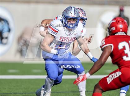 Thumbnail 2 in North Shore vs. Westlake (UIL 6A Division 1 State Semifinal) photogallery.