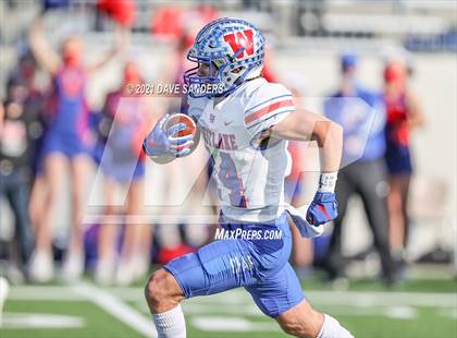 Thumbnail 2 in North Shore vs. Westlake (UIL 6A Division 1 State Semifinal) photogallery.