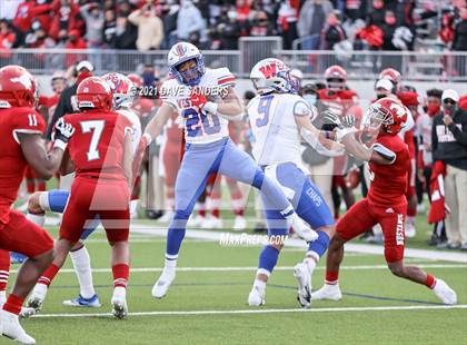 Thumbnail 1 in North Shore vs. Westlake (UIL 6A Division 1 State Semifinal) photogallery.