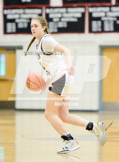 Thumbnail 2 in Oaks Christian vs Victory Christian Center (Nike Tournament of Champions) photogallery.