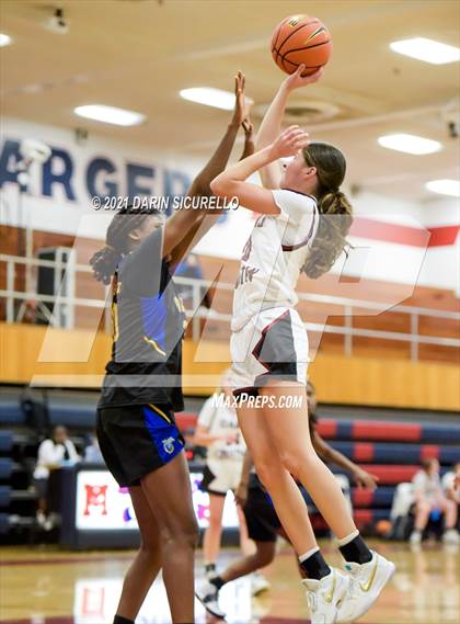 Thumbnail 3 in Oaks Christian vs Victory Christian Center (Nike Tournament of Champions) photogallery.
