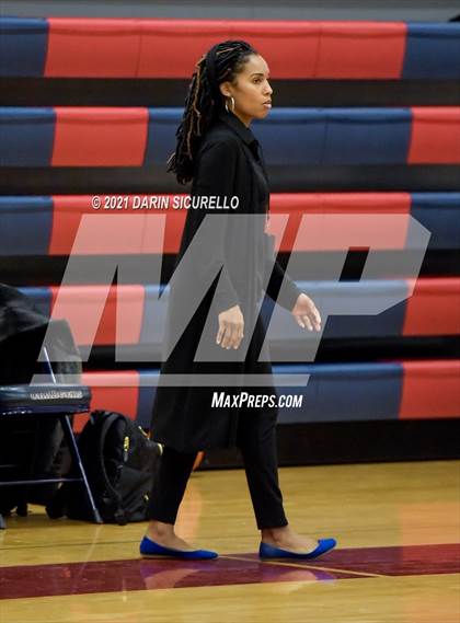 Thumbnail 2 in Oaks Christian vs Victory Christian Center (Nike Tournament of Champions) photogallery.