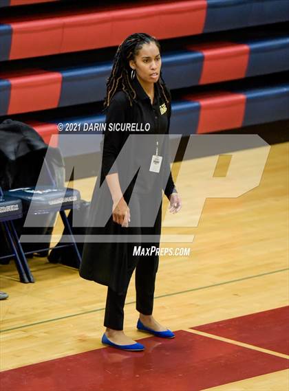 Thumbnail 3 in Oaks Christian vs Victory Christian Center (Nike Tournament of Champions) photogallery.