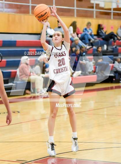 Thumbnail 1 in Oaks Christian vs Victory Christian Center (Nike Tournament of Champions) photogallery.