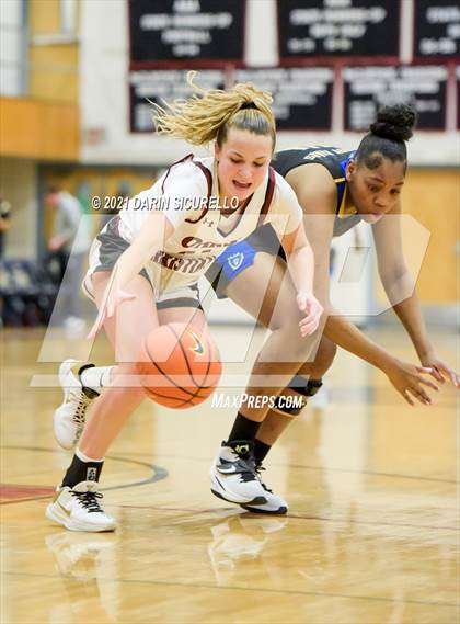 Thumbnail 2 in Oaks Christian vs Victory Christian Center (Nike Tournament of Champions) photogallery.