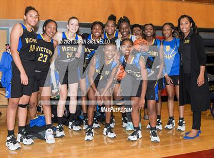 Thumbnail 2 in Oaks Christian vs Victory Christian Center (Nike Tournament of Champions) photogallery.