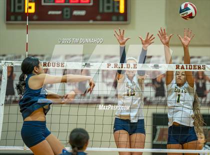 Thumbnail 2 in O'Connor vs Highland Park (Volleypalooza) photogallery.