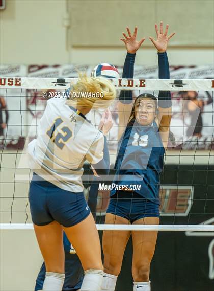 Thumbnail 2 in O'Connor vs Highland Park (Volleypalooza) photogallery.
