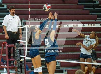 Thumbnail 2 in O'Connor vs Highland Park (Volleypalooza) photogallery.