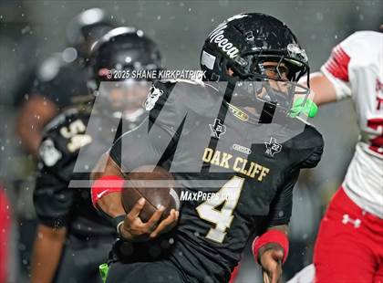 Thumbnail 2 in Terrell vs South Oak Cliff (UIL 5A Div 2 Regional Semifinal) photogallery.