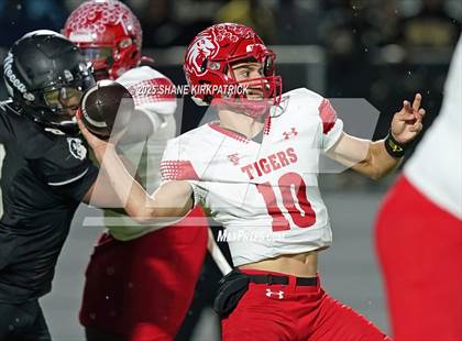 Thumbnail 1 in Terrell vs South Oak Cliff (UIL 5A Div 2 Regional Semifinal) photogallery.