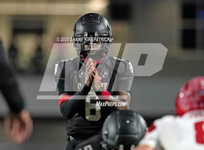 Thumbnail 3 in Terrell vs South Oak Cliff (UIL 5A Div 2 Regional Semifinal) photogallery.