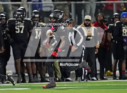 Thumbnail 1 in Terrell vs South Oak Cliff (UIL 5A Div 2 Regional Semifinal) photogallery.