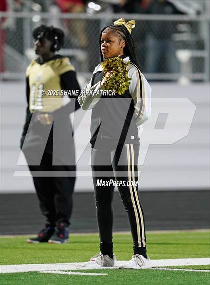 Thumbnail 2 in Terrell vs South Oak Cliff (UIL 5A Div 2 Regional Semifinal) photogallery.