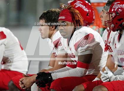 Thumbnail 1 in Terrell vs South Oak Cliff (UIL 5A Div 2 Regional Semifinal) photogallery.