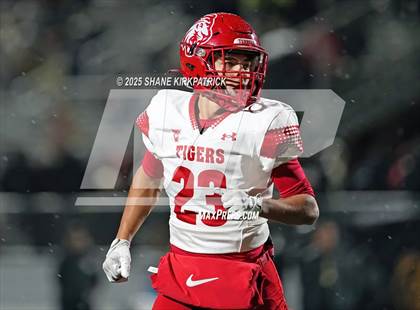 Thumbnail 1 in Terrell vs South Oak Cliff (UIL 5A Div 2 Regional Semifinal) photogallery.