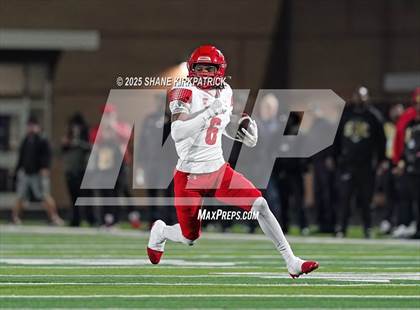 Thumbnail 2 in Terrell vs South Oak Cliff (UIL 5A Div 2 Regional Semifinal) photogallery.